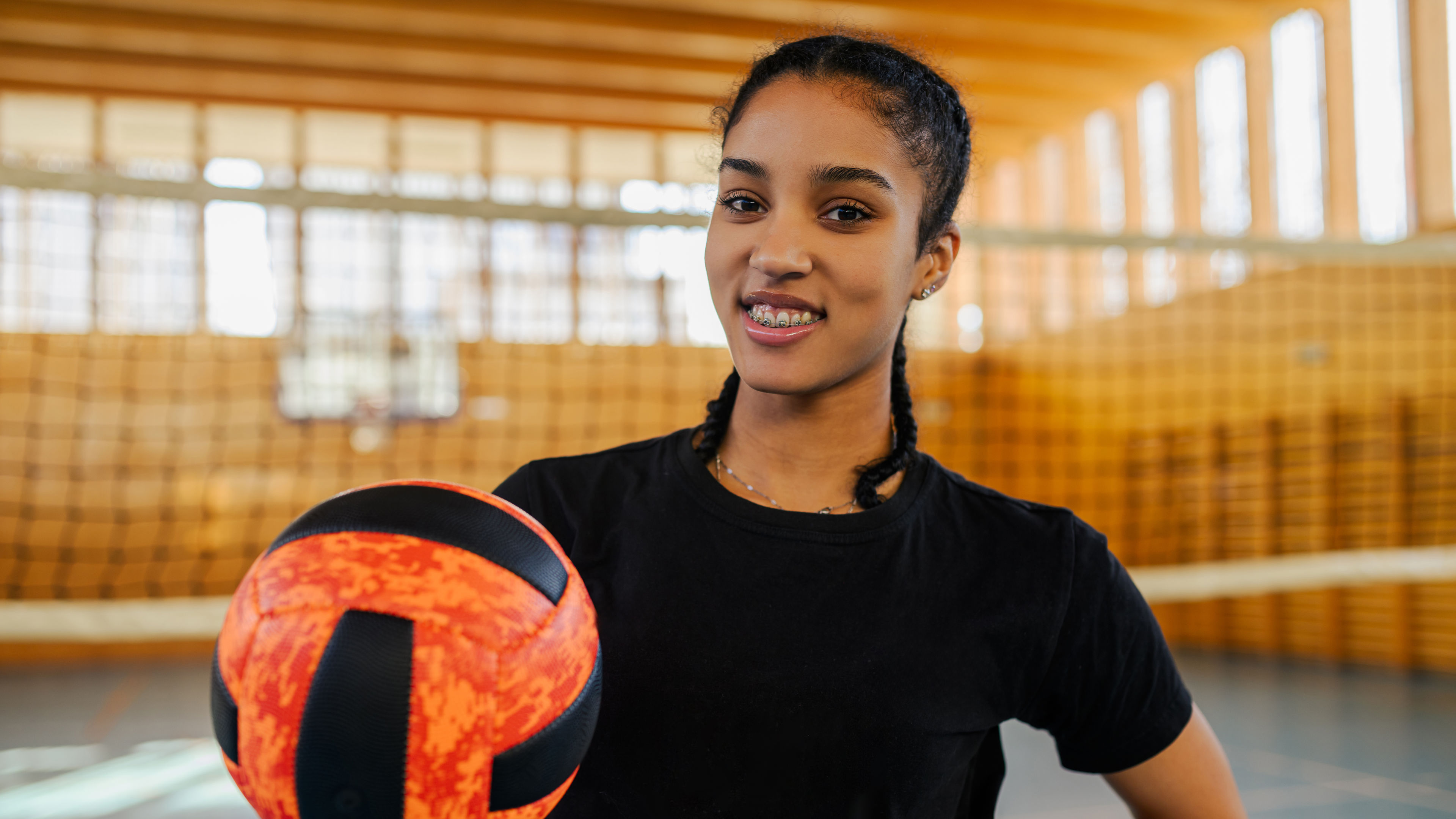 Woman with volleyball 